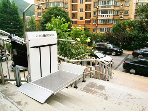 斜掛式無障礙升降平臺